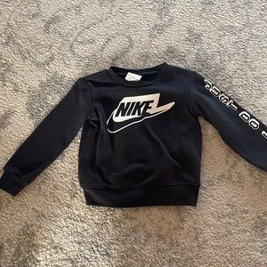 Nike Toddler Boy’s Black Sweatshirt 2Y